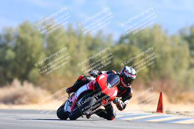 media/Jan-08-2022-SoCal Trackdays (Sat) [[1ec2777125]]/Turn 7 (1035am)/